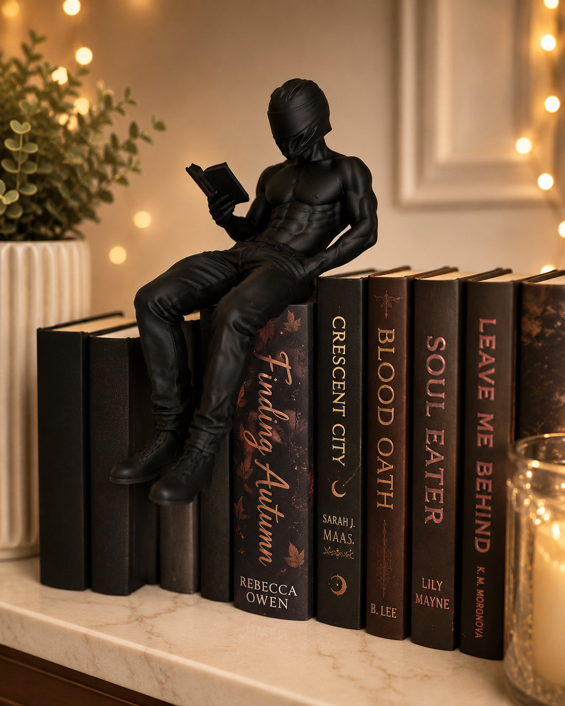 Reading Boy Shelf Sitter