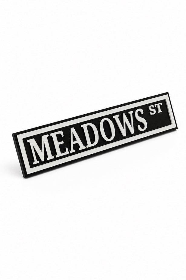 Meadows ST Street Sign – Zade Haunting Adeline Shelf Decor